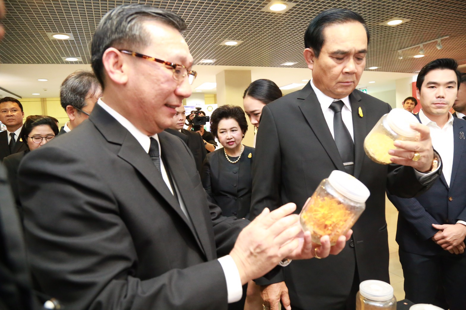 นายกต ปลมซนโครตรอน6