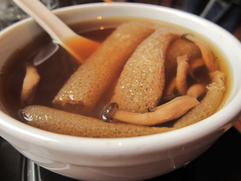 ตนเยอไผ