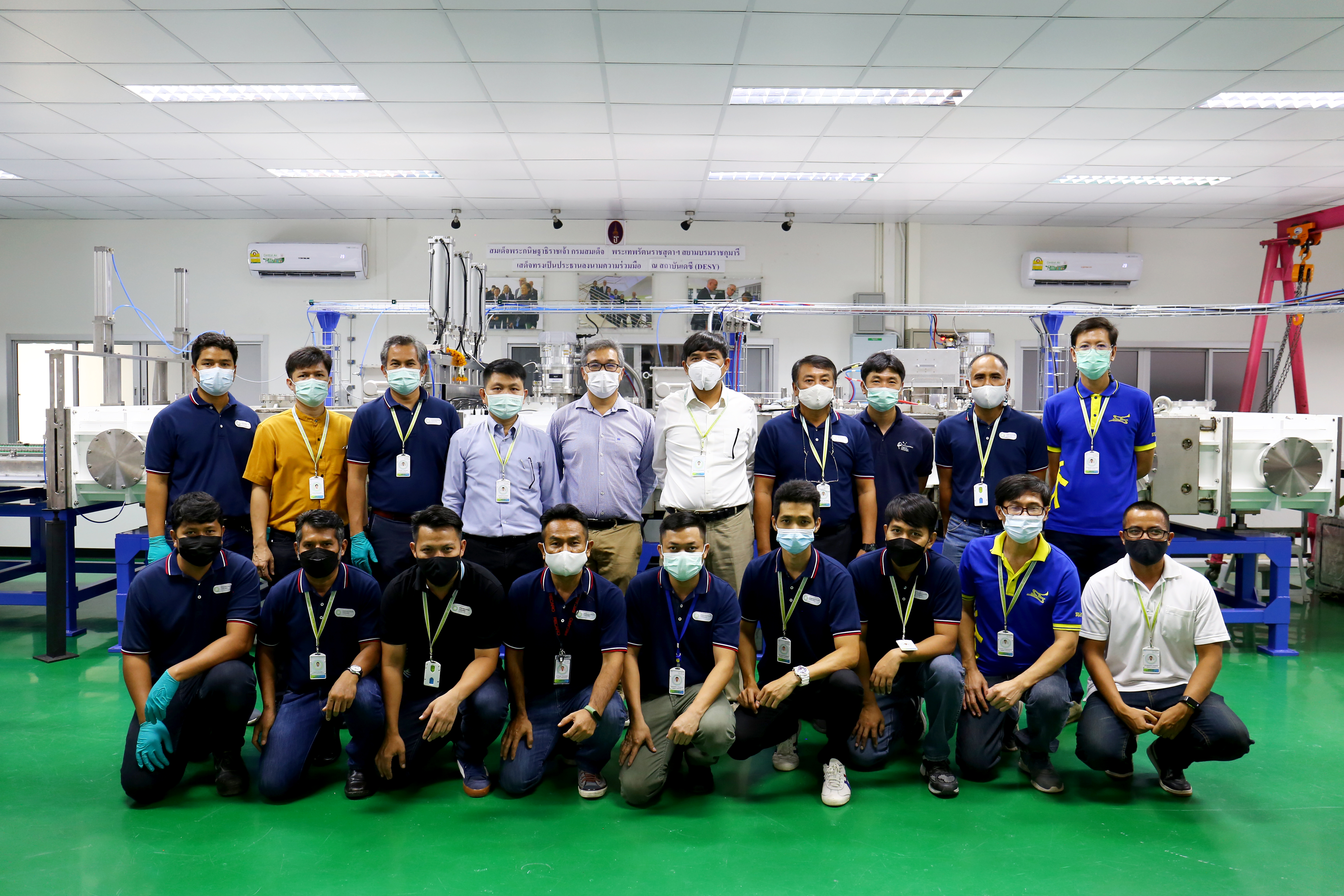 CTA10 เครองเคลอบฟลมบางบนกระจกขนาดใหญฯ