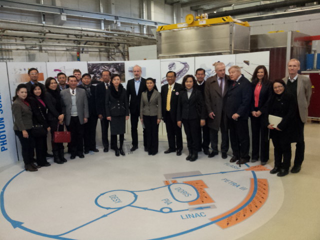 DESY2014-02-24 12.53.09