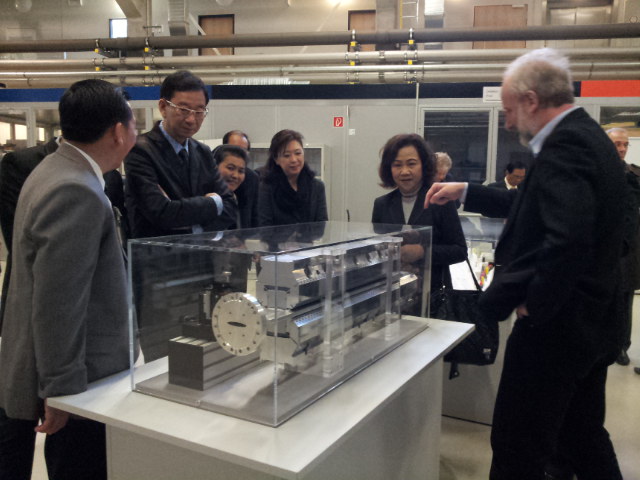 DESY2014-02-24 12.57.23