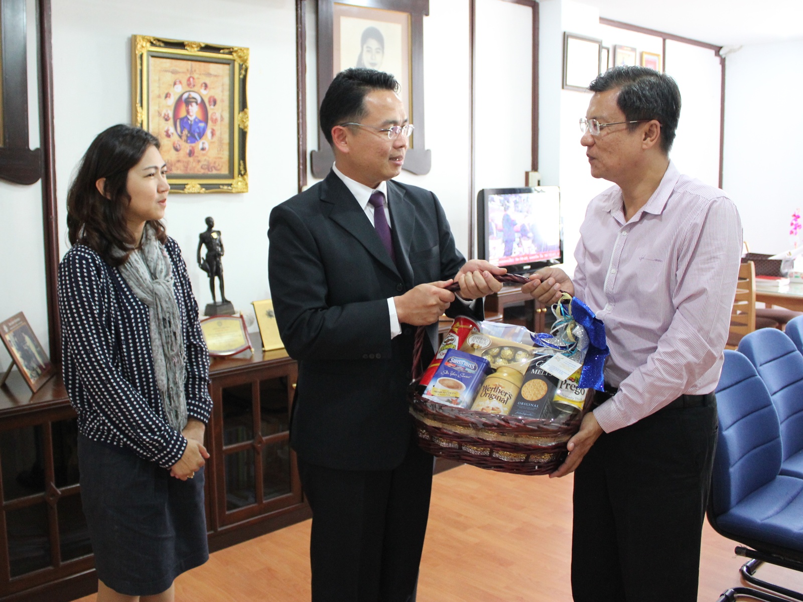 รองผวา1
